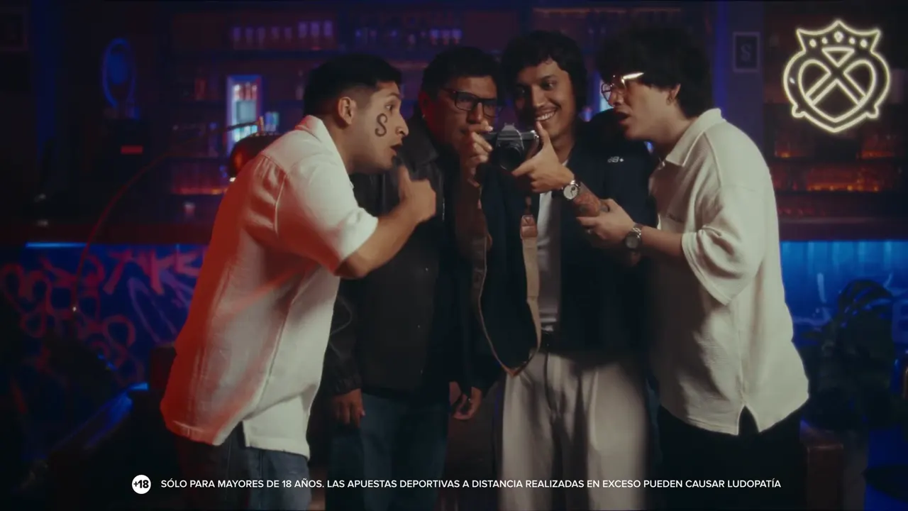 Stake: Watch & Play, fotograma del video